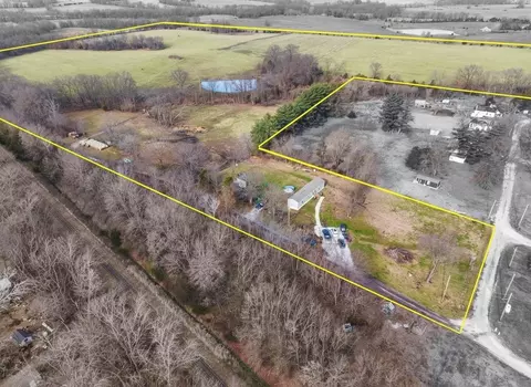 447 Holman St, Clifton Hill, MO 65244