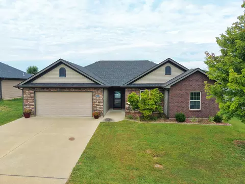 4003 Abbington Ter, Columbia, MO 65203