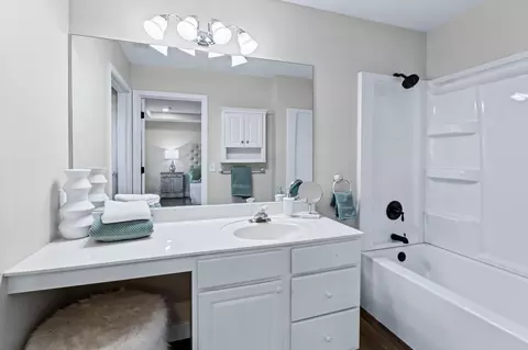 Bath - 3206 Palmer Ct, Fulton, MO 65251 photo 1 of 2