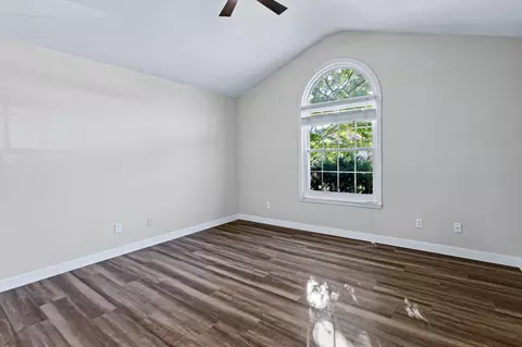 Living - 3206 Palmer Ct, Fulton, MO 65251 photo 8 of 8