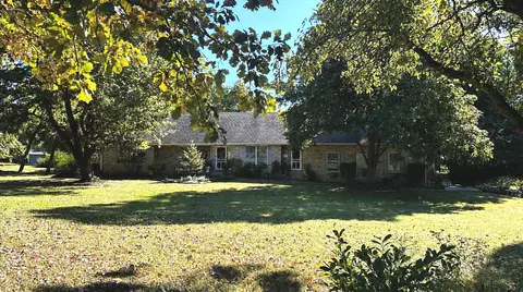 3000 W Wildflower Ct, Columbia, MO 65203