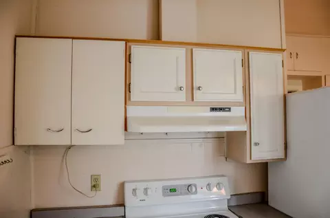 Kitchen - 16696 Sydney Rd, Monroe City, MO 63456 photo 2 of 3