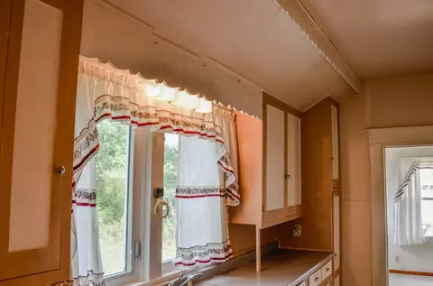 Kitchen - 16696 Sydney Rd, Monroe City, MO 63456 photo 3 of 3