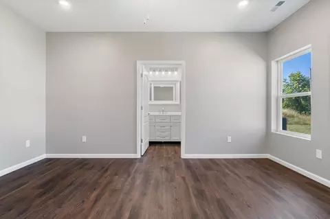 Bedroom - 1000 Henry St, Moberly, MO 65270 photo 1 of 5