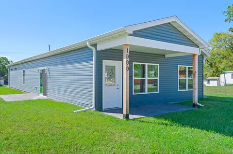 Exterior - 1000 Henry St, Moberly, MO 65270 photo 2 of 5