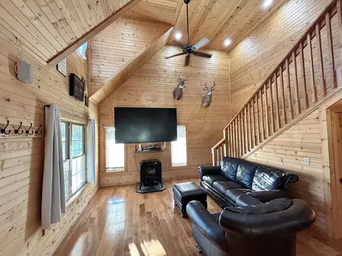 Living - 1375 State Route U, Armstrong, MO 65230 photo 1 of 2