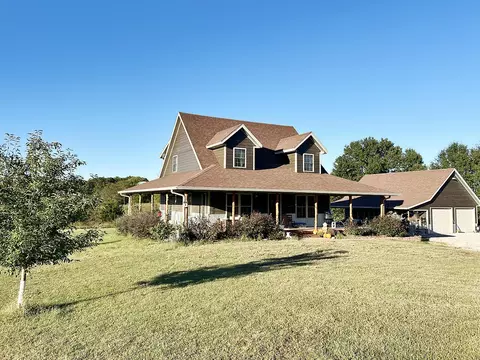 Exterior - 1375 State Route U, Armstrong, MO 65230 photo 3 of 7