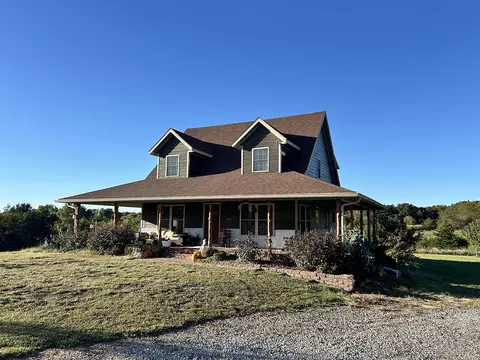 Exterior - 1375 State Route U, Armstrong, MO 65230 photo 4 of 7