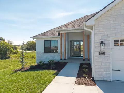 5312 Whisper Dr, Columbia, MO 65203