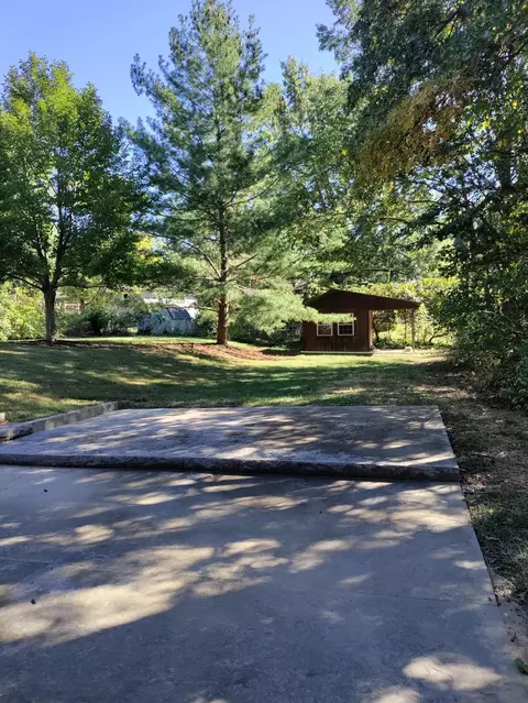 Exterior - 2613 Summit Rd, Columbia, MO 65203 photo 9 of 13