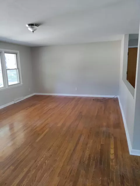 Living - 2613 Summit Rd, Columbia, MO 65203 photo 1 of 5