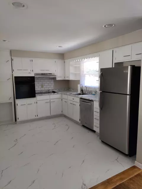 Kitchen - 2613 Summit Rd, Columbia, MO 65203 photo 2 of 3