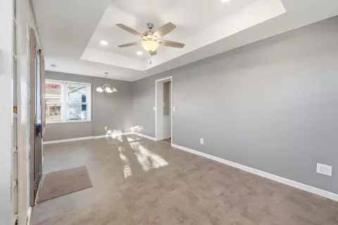 Living - 103 W Chestnut St, Fulton, MO 65251 photo 3 of 3