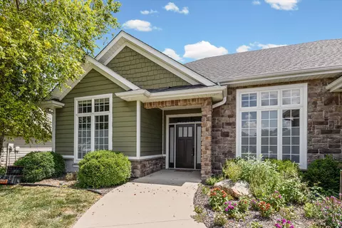 302 Reedsport, Columbia, MO 65203