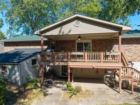 Exterior - 1913 Lakeview Dr, Fulton, MO 65251 photo 4 of 12