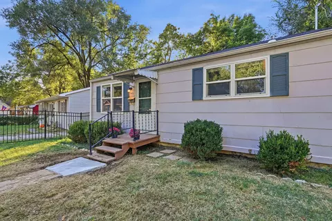 305 Hirth Ave, Columbia, MO 65203