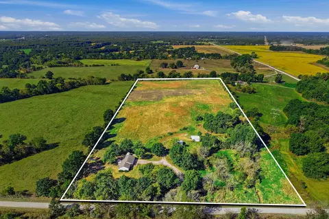 1733 County Road 2980, Clark, MO 65243