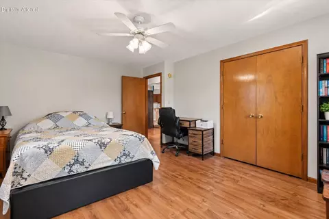Bedroom - 627-629 Hendricks Dr, Mexico, MO 65265 photo 5 of 5