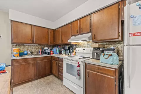 Kitchen - 627-629 Hendricks Dr, Mexico, MO 65265 photo 2 of 2