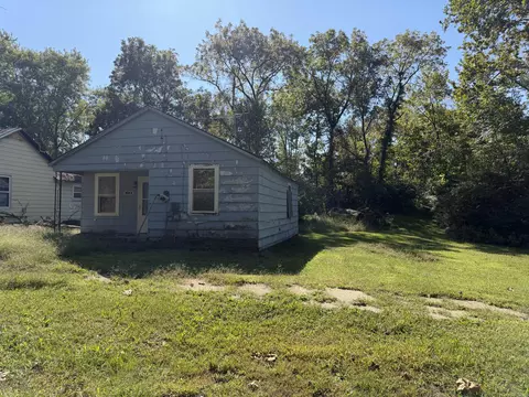 1012 Franklin St, Moberly, MO 65270 photo 4