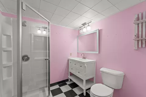 Bath - 801 Bradley Ln, Fulton, MO 65251 photo 3 of 3