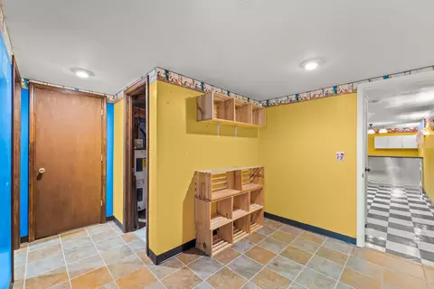 Entry Way - 801 Bradley Ln, Fulton, MO 65251 photo 2 of 2