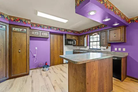 Kitchen - 801 Bradley Ln, Fulton, MO 65251 photo 2 of 2