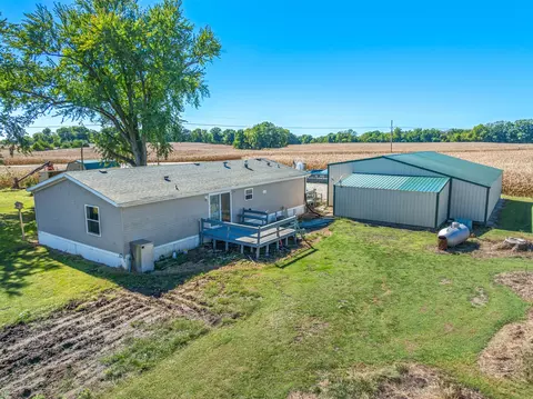 Exterior - 36138 Highway 5, Salisbury, MO 65281 photo 5 of 8