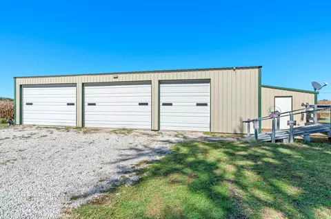 Exterior - 36138 Highway 5, Salisbury, MO 65281 photo 3 of 8