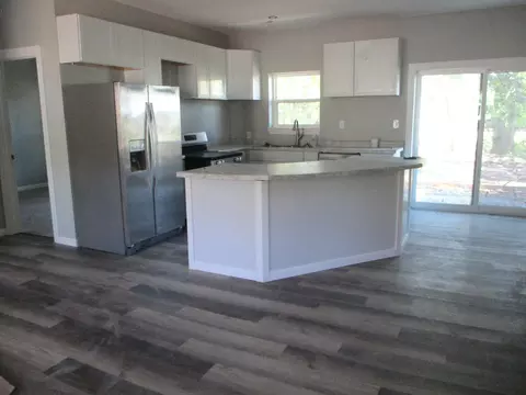 Kitchen - 515 Eastholm St, Mexico, MO 65265 photo 1 of 2