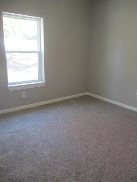 Bedroom - 515 Eastholm St, Mexico, MO 65265 photo 2 of 5