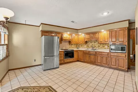 Kitchen - 7801 E Route Y, Ashland, MO 65010 photo 3 of 7