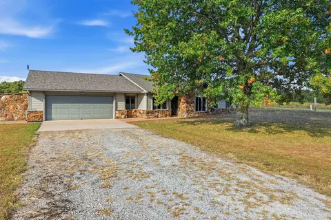 Exterior - 7801 E Route Y, Ashland, MO 65010 photo 3 of 7
