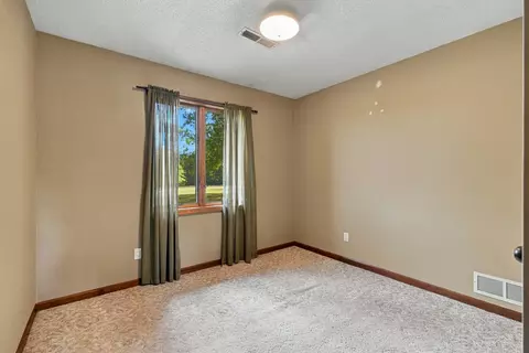 Bedroom - 7801 E Route Y, Ashland, MO 65010 photo 6 of 6