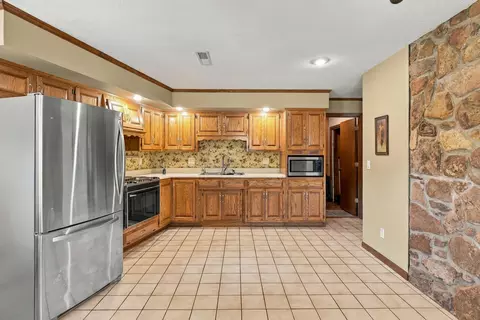 Kitchen - 7801 E Route Y, Ashland, MO 65010 photo 4 of 7