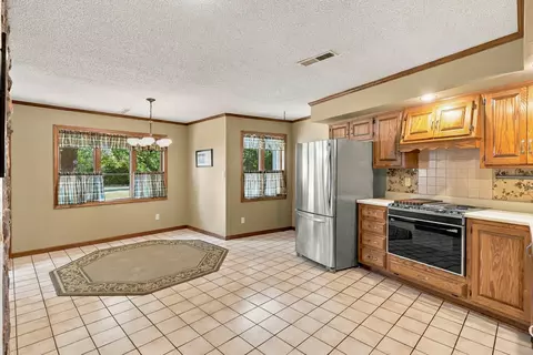Kitchen - 7801 E Route Y, Ashland, MO 65010 photo 5 of 7