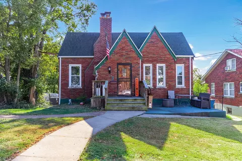 904 Oakwood Dr, Jefferson City, MO 65101