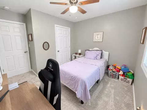 Bedroom - 217 S Reed St, Centralia, MO 65240 photo 5 of 6