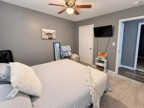 Bedroom - 217 S Reed St, Centralia, MO 65240 photo 4 of 6