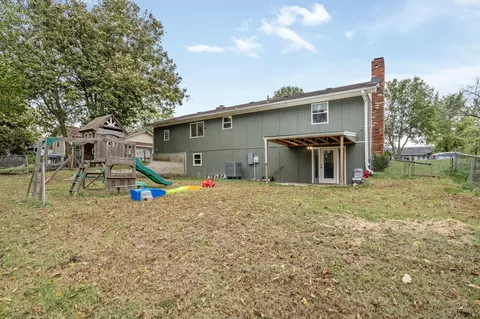 Exterior - 501 E Hackberry Blvd, Columbia, MO 65202 photo 7 of 8