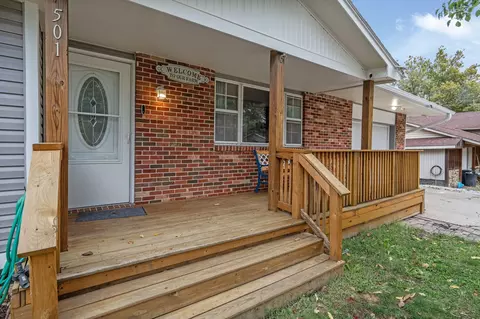 Exterior - 501 E Hackberry Blvd, Columbia, MO 65202 photo 4 of 8