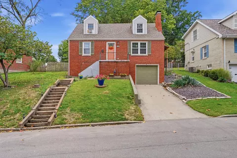 1014 Bellevue Ct, Jefferson City, MO 65109