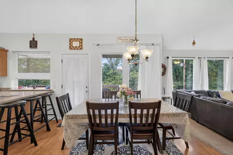 Dining - 1407 St Andrew St, Columbia, MO 65203 photo 3 of 3