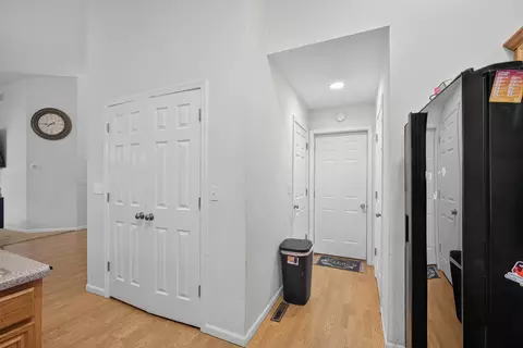 Entry Way - 1407 St Andrew St, Columbia, MO 65203 photo 2 of 4