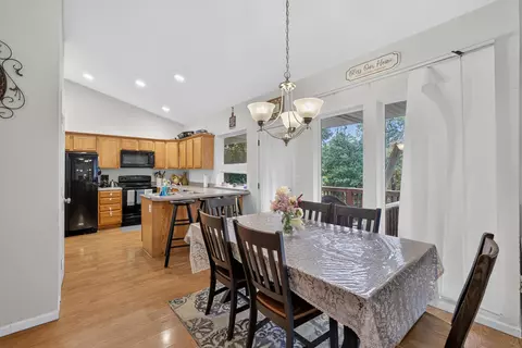 Dining - 1407 St Andrew St, Columbia, MO 65203 photo 2 of 3