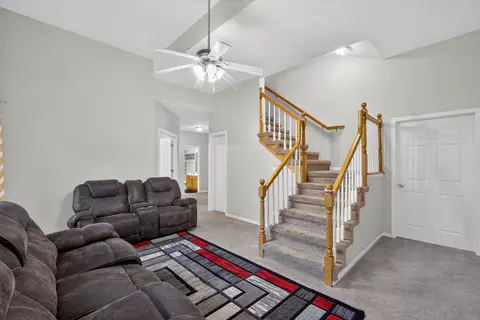 Entry Way - 1407 St Andrew St, Columbia, MO 65203 photo 3 of 4
