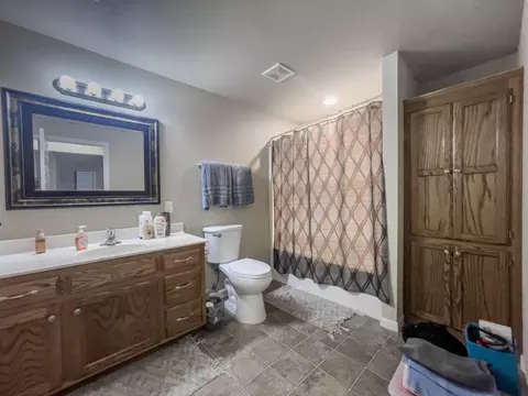 Bath - 2057 Beelman Rd, Holts Summit, MO 65043 photo 4 of 4