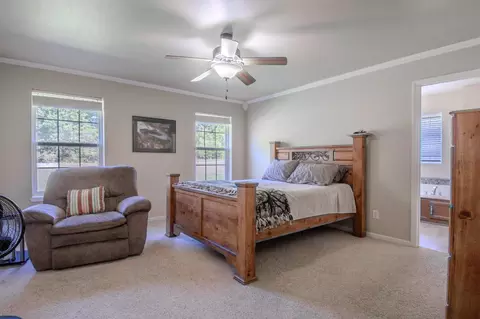 Bedroom - 2057 Beelman Rd, Holts Summit, MO 65043 photo 3 of 5