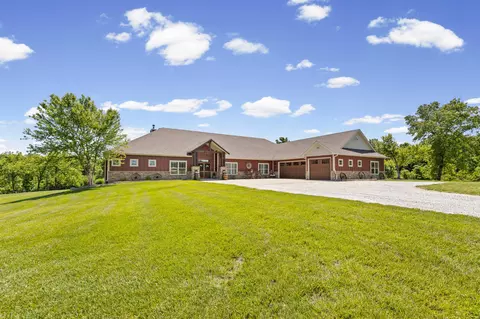 8500 W Graham Rd, Rocheport, MO 65279