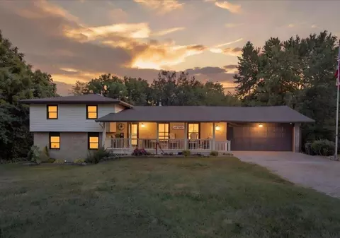7073 W Gillespie, Columbia, MO 65203